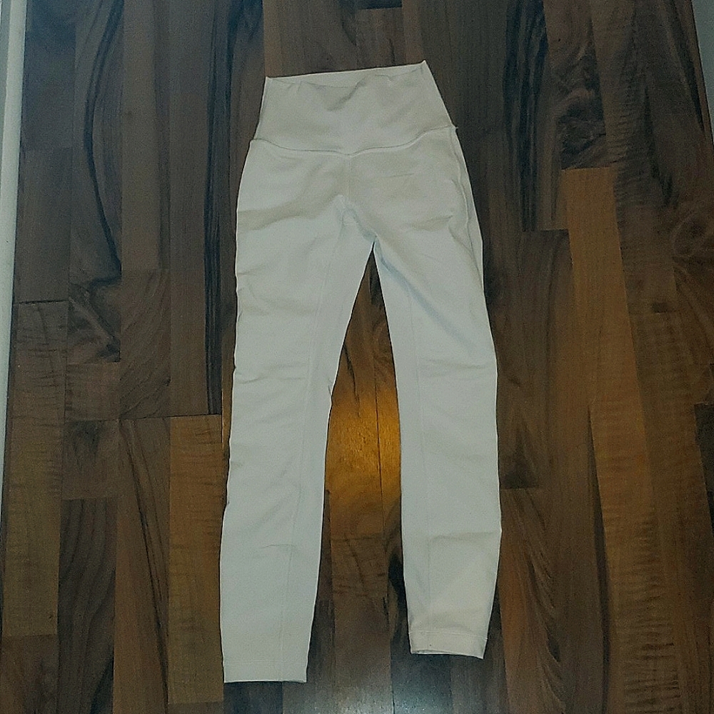 White, women's 0 Lululemon leggings